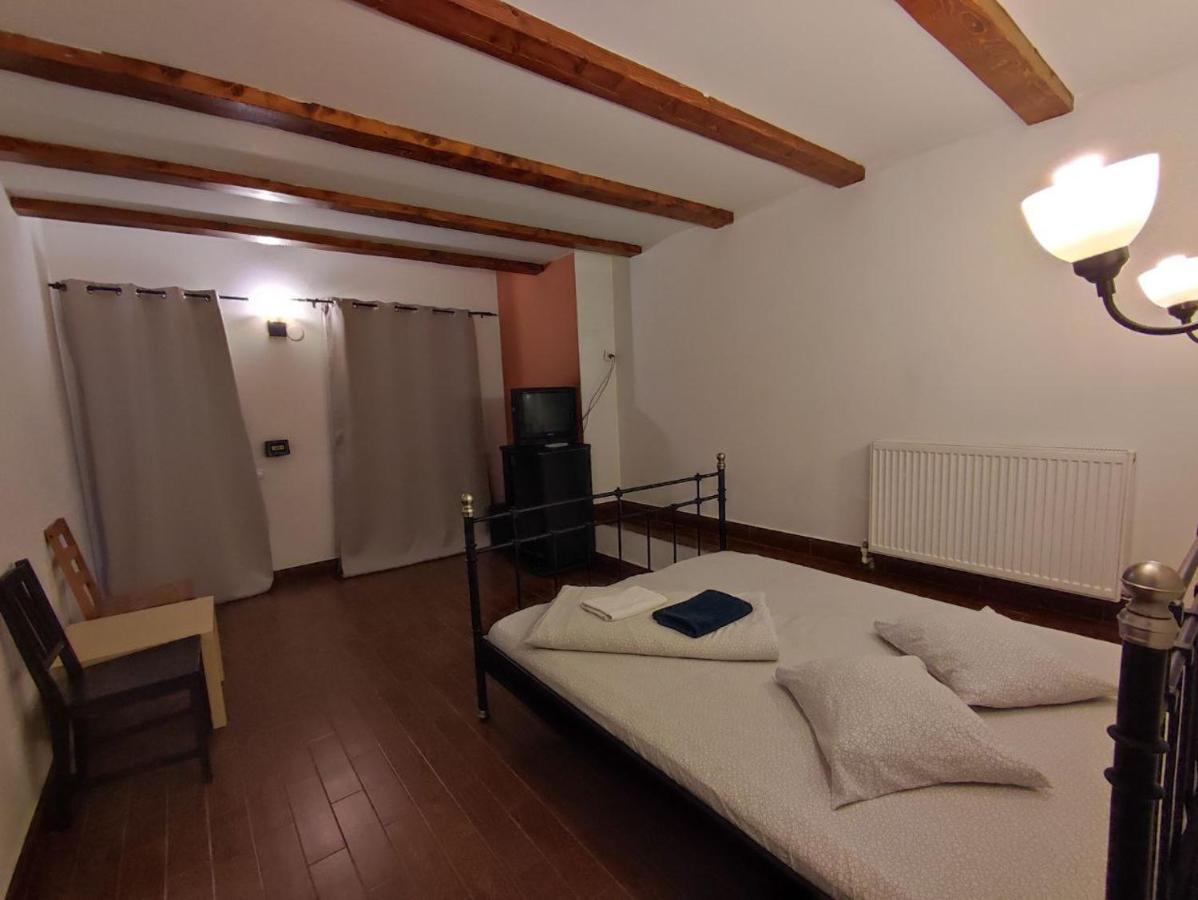 Scarlette Hotel Brasov Bagian luar foto