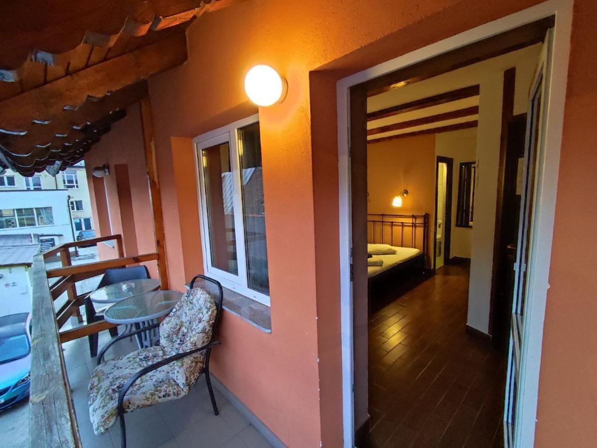 Scarlette Hotel Brasov Bagian luar foto