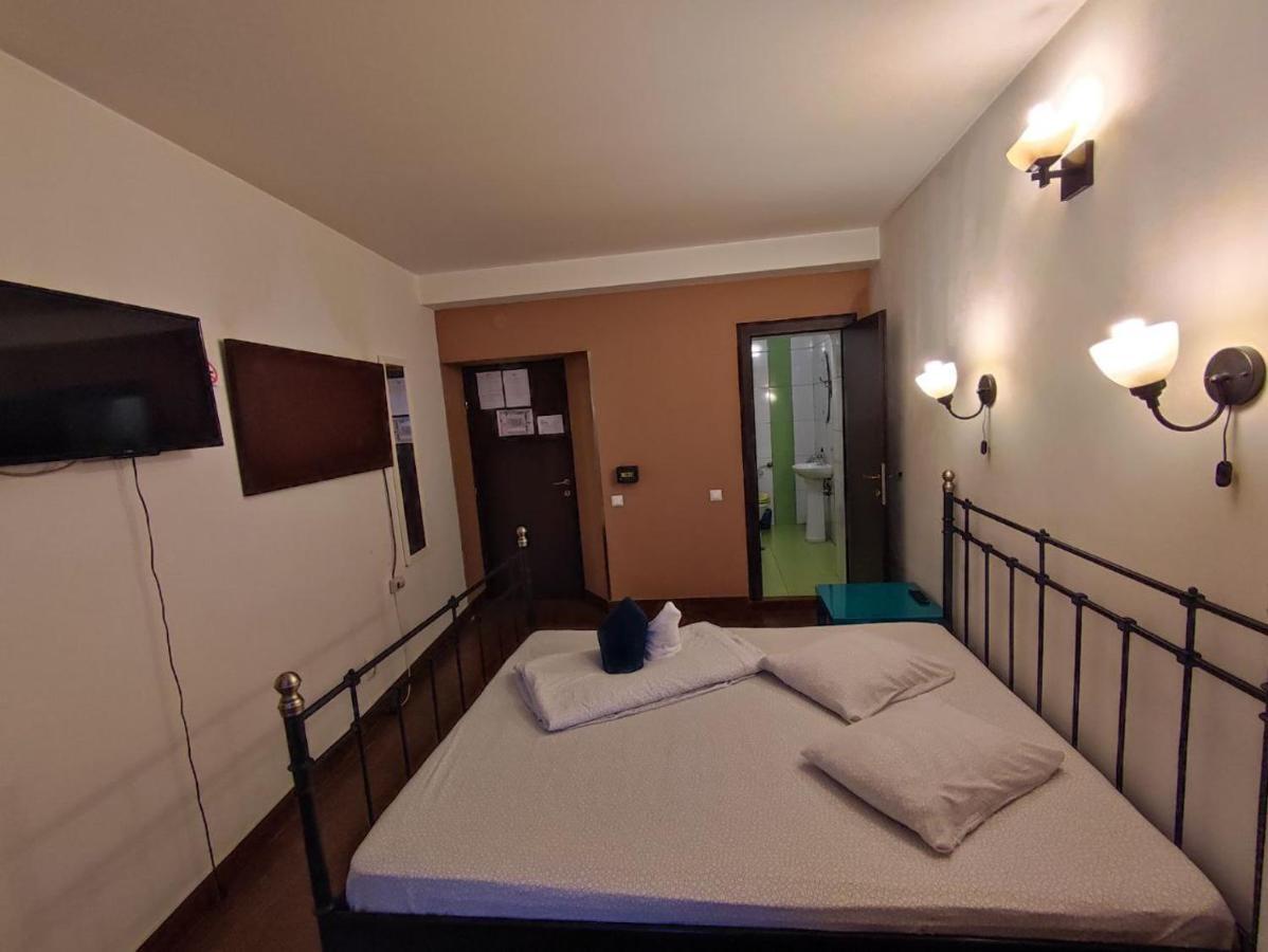 Scarlette Hotel Brasov Bagian luar foto