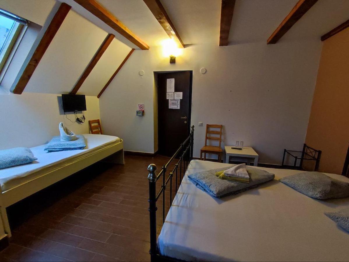 Scarlette Hotel Brasov Bagian luar foto
