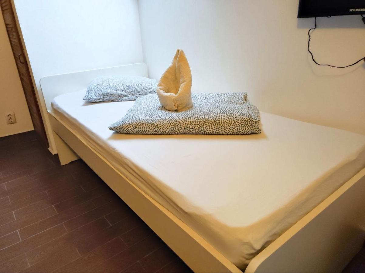 Scarlette Hotel Brasov Bagian luar foto
